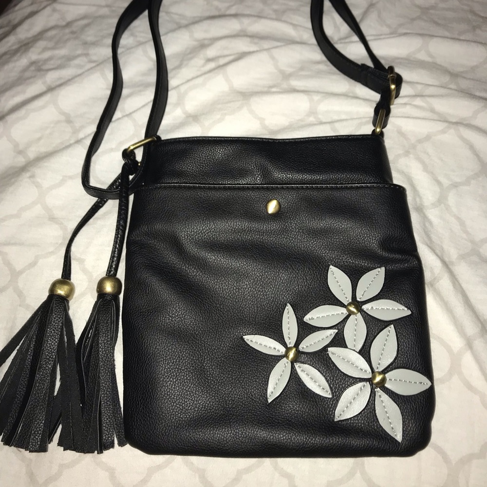 black crossbody purse